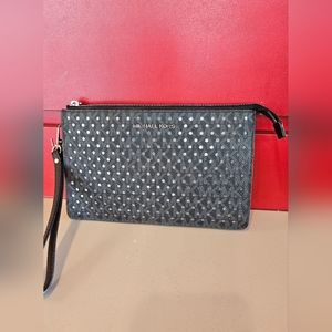 Euc Michael kors canvas wristlet